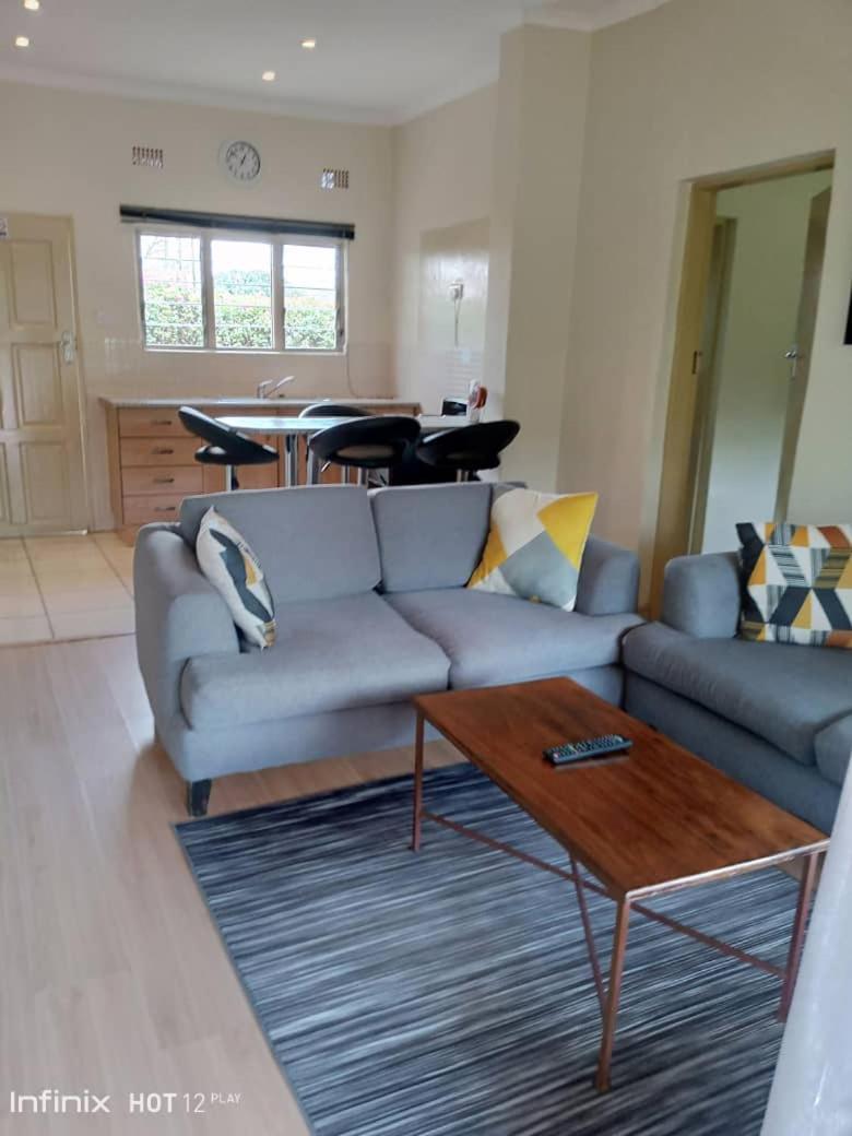 Victoria Apartments Livingstone Esterno foto